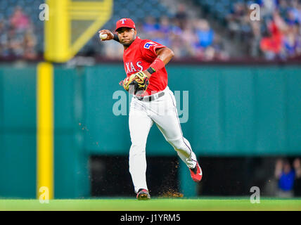 20. April 2017: Texas Rangers Shortstop Elvis Andrus #1 bei einem MLB-Spiel zwischen den Kansas City Royals und die Texas Rangers im Globe Life Park in Arlington, TX Texas Kansas City in 13 Innings durch 1-0 Albert Pena/CSM besiegt Stockfoto