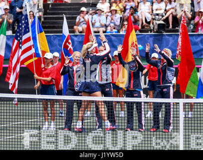 22. April 2017 - Wesley Chapel, Florida, USA-Team während der Eröffnungsfeier des Fed Cup World Group Halbfinales zwischen der Tschechischen Republik und den Vereinigten Staaten im Saddlebrook Resort USA-The. Del Mecum/CSM Stockfoto