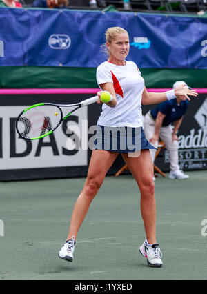 22. April 2017 - Wesley Chapel, Florida, USA-Shelby Rogers im ersten Match mit Katerina Siniakova im Fed Cup World Group Halbfinale zwischen der Tschechischen Republik und den Vereinigten Staaten im Saddlebrook Resort. Del Mecum/CSM Stockfoto