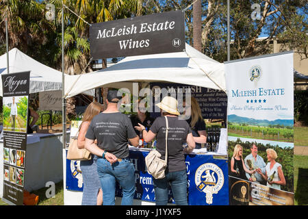 Sydney, Australien. 23. April 2017. Sonntag, 23. April 2017. Die Sehenswürdigkeiten und Geräusche der Hunter Valley Wein Winzer kommen in Avalon auf Sydneys Nordstrände für ein Essen und Wein Festival Veranstaltung. Sydney, Australien-Credit: Martin Beere/Alamy Live News Stockfoto