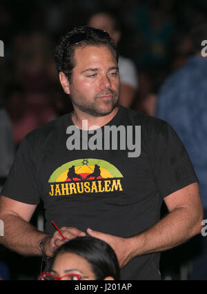 Miami, FL, USA. 22. April 2017. Fans während der 1. jährliche Kaya Fest im Bayfront Park Amphitheater in Miami. 22. April 2017. Bildnachweis: Aaron Gilbert/Medien Punch/Alamy Live-Nachrichten Stockfoto