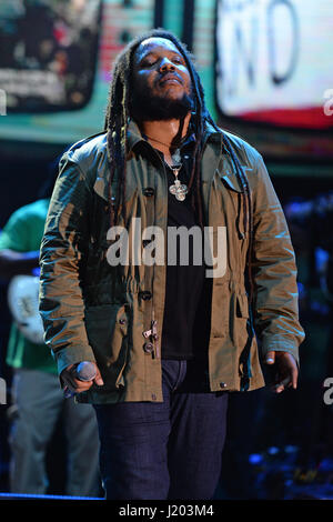 Miami, FL, USA. 22. April 2017. Stephen Marley führt während der Kaya-Musik-Festival im Bayfront Park Amphitheater am 22. April 2017 in Miami, Florida. Bildnachweis: Mpi04/Medien Punch/Alamy Live-Nachrichten Stockfoto