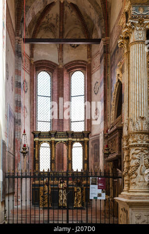 VERONA, Italien - 27. März 2017: Kapelle in Chiesa di Sant Anastasia in Verona Stadt. Sant Anastasia ist eine Kirche des Dominikanerordens in Verona, war es Stockfoto