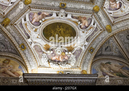 VICENZA, Italien - 28. März 2017: Innere des Palazzo Chiericati in Vicenza Stadt. Seit 1855 das Gebäude beherbergt das Museo Civico (Museum der Stadt und Stockfoto