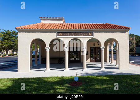 Naples, Fl, USA - 21. März 2017: Außenansicht des Museums Naples Depot und Zug. Florida, United States Stockfoto