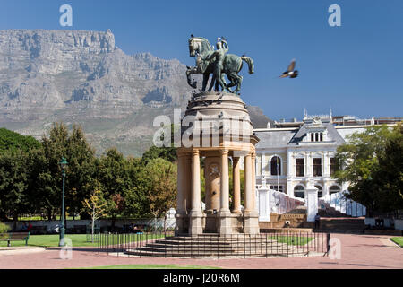 Das Delville Holz Denkmal (1926) vor dem S. African Museum, erinnert an Südafrikaner, die starben im ersten Weltkrieg, Cape Town, Südafrika. Stockfoto