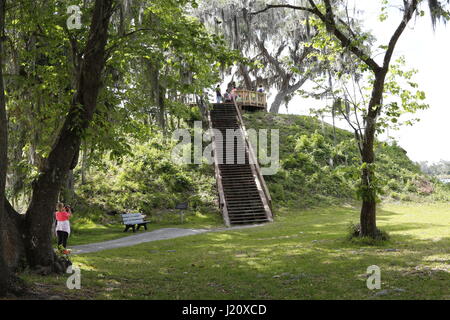 Tempel-Hügel fünf im Crystal River archäologische State Park Stockfoto