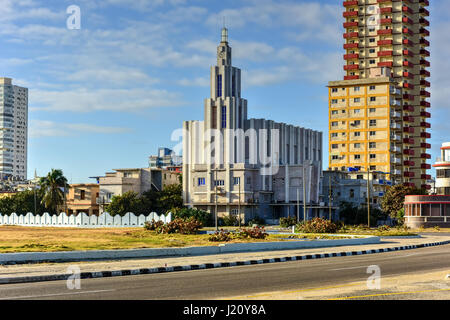 Hauptgebäude der Casa de Las Americas im Stadtteil Vedado Havanna, Kuba. Stockfoto