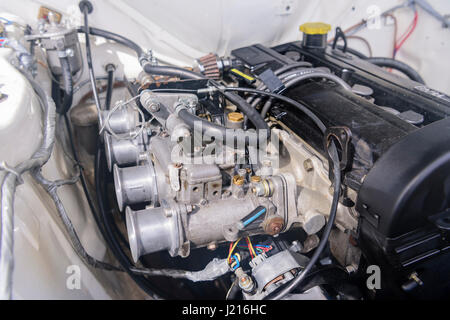 Leistung Quad Vergaser auf der Engine von einer Mark 1 Ford Escort. Stockfoto