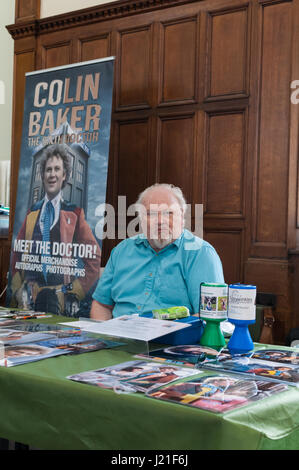 Colin Baker auf der 2. OxCon Comic-Con in Oxford. Bildnachweis: Stanislav Halcin/Alamy Live-Nachrichten Stockfoto