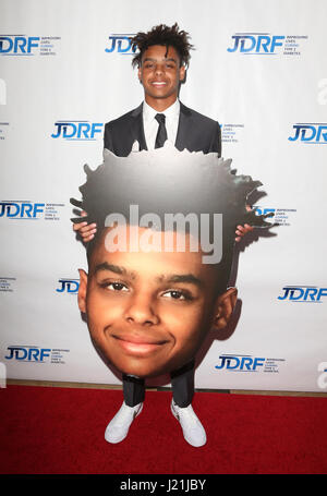 Beverly Hills, CA, USA. Januar 2017. 22. April 2017 - Beverly Hills, Kalifornien - Max Harris. JDRF LA Chapter's Imagine Gala im Beverly Hilton Hotel. Foto: AdMedia Credit: AdMedia/Alamy Live News Stockfoto