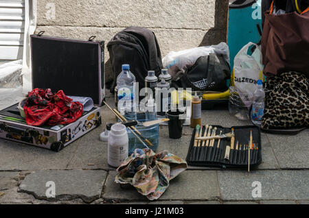 Madrid, Spanien, 23. April 2017.  Madrid-Straße Kunst Projektleistung in Malasaña Viertel am 23. April 2017, Madrid, Spanien. Bildnachweis: Enrique Davó/Alamy Live-Nachrichten. Stockfoto