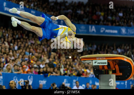 Cluj-Napoca, Rumänien. 23. April 2017. Oleg Verniaiev (UKR) führt am Sprung während der Herren Finale bei der europäischen Männer und Frauen künstlerische Gymnastik-Meisterschaften in Cluj-Napoca, Rumänien. 23.04.2017 Foto: Catalin Soare/Dpa/Alamy Live News Stockfoto