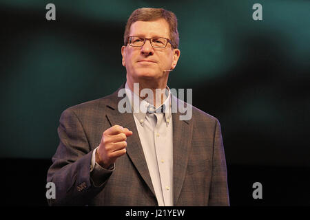 Amerikanische christliche apologetische Lee Strobel, Autor von "The Case for Christ", Rede auf TRBC in Lynchburg, Virginia, 23. April 2017 Stockfoto