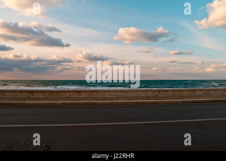 Küste der Adria in Bari Stadt. Stockfoto