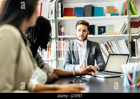 Business-Meeting im Büro und Präsentation Stockfoto