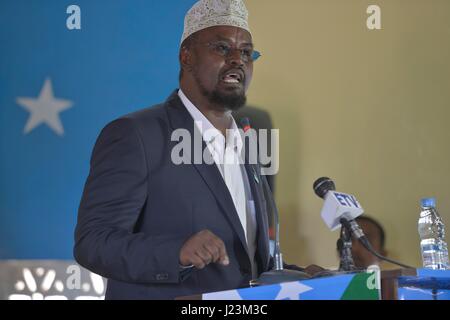 Vorläufige Jubbaland Verwaltung Führer Ahmed Mohamed Islam spricht während des Starts der Übergangsverwaltung Jubba Zeremonie am Jubba Statehouse 20. Januar 2014 in Kismayu, Somalia.   (Foto von David Mutua /AU-UN über Planetpix) Stockfoto