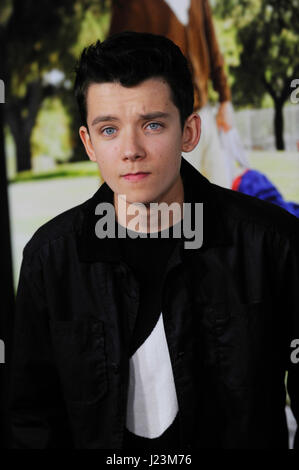 Schauspieler Asa Butterfield besucht die Premiere von Paramount Pictures "Jackass präsentiert: schlechte Opa" in TCL Chinese Theatre am 23. Oktober 2013 in Hollywood, Kalifornien. Stockfoto