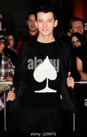 Schauspieler Asa Butterfield besucht die Premiere von Paramount Pictures "Jackass präsentiert: schlechte Opa" in TCL Chinese Theatre am 23. Oktober 2013 in Hollywood, Kalifornien. Stockfoto