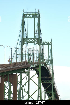Alexandria Bay, New York, USA. 10. März 2017.  Blick auf die tausend Inseln-Brücke von der US Customs and Grenzen Behörde erdet New York Stockfoto