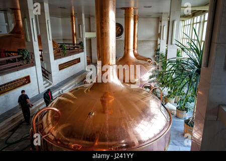 Ceske Budejovice, Tschechische Republik - 30. Juni 2016: Budvar Budweiser Brauerei. Malz-Koch-Workshop. Stockfoto