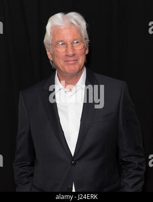 New York, Vereinigte Staaten von Amerika. 24. April 2017. New York, NY USA - 24. April 2017: Richard Gere besucht premiere von The Dinner während 2017 Tribeca Film Festival am BMCC Credit: Lev Radin/Alamy Live-Nachrichten Stockfoto