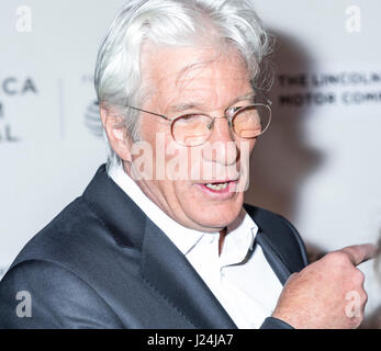 New York, USA. 24. April 2017. Schauspieler Richard Gere besucht nordamerikanische Premiere für das Abendessen während des 2017 Tribeca Film Festival von BNCC Tribeca PAC, Manhattan Credit: Sam Aronov/Alamy Live News Stockfoto