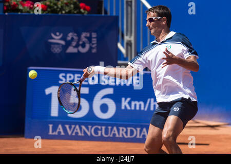 Barcelona, Spanien. 25. April 2017. Spanischer Tennisspieler Tommy Robredo in einer ersten Runde Spiel gegen Yuichi Sugita bei "Barcelona Open Banc Sabadell - Trofeo Conde de Godó". Bildnachweis: David Grau/Alamy Live-Nachrichten. Stockfoto