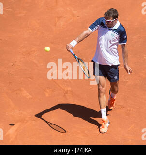 Barcelona, Spanien. 25. April 2017. Spanischer Tennisspieler Tommy Robredo in einer ersten Runde Spiel gegen Yuichi Sugita bei "Barcelona Open Banc Sabadell - Trofeo Conde de Godó". Bildnachweis: David Grau/Alamy Live-Nachrichten. Stockfoto
