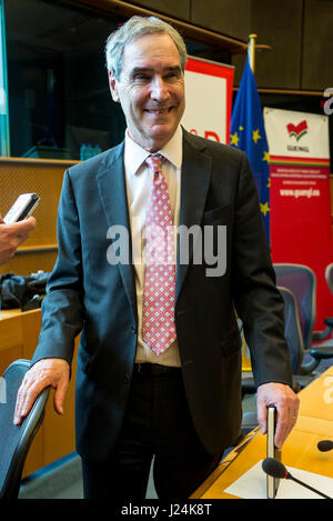 Brüssel, Belgien. 25. April 2017. Michael Ignatieff, Rektor der CEU während der Konferenz über die Zukunft von der Central European University im Europäischen Parlament Hauptquartier in Brüssel, Belgien auf 25.04.2017 von Wiktor Dabkowski Credit: Wiktor Dabkowski/ZUMA Draht/Alamy Live News Stockfoto