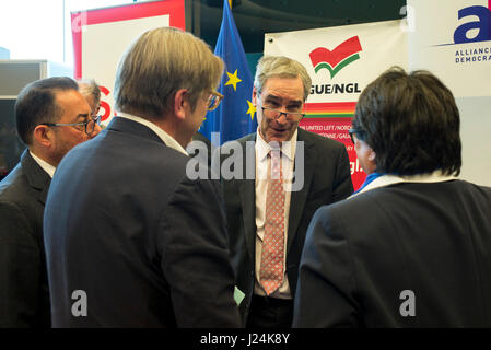 Brüssel, Belgien. 25. April 2017. Michael Ignatieff, Rektor der CEU während der Konferenz über die Zukunft von der Central European University im Europäischen Parlament Hauptquartier in Brüssel, Belgien auf 25.04.2017 von Wiktor Dabkowski Credit: Wiktor Dabkowski/ZUMA Draht/Alamy Live News Stockfoto