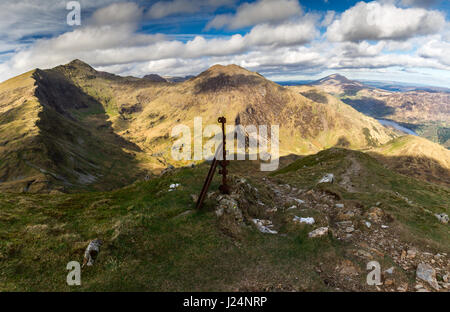 Snowdon und Y Lliwedd von Yr Aran, Snowdonia-Nationalpark, Wales Stockfoto