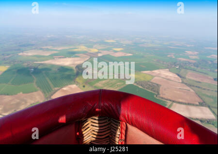 Luftaufnahme aus dem Heißluftballon über Hampshire uk Stockfoto