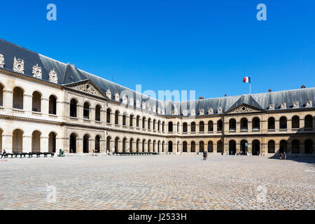 Hof (Cour d ' Honneur) Les Invalides, Paris, Frankreich Stockfoto