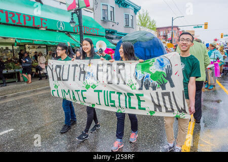 Earth Day Parade und Festival, organisiert von "Jugend für Klimagerechtigkeit jetzt" (Y4CJN), Vancouver, Britisch-Kolumbien, Kanada Stockfoto