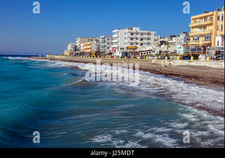 Windy Beach und westlichen Küste von Rhodos Stadt, Rhodos, Dodekanes, griechische Inseln, Griechenland, Europa Stockfoto