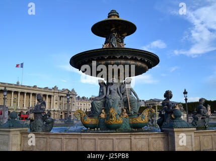 Brunnen auf der Place De La Concorde in Paris, Frankreich Stockfoto