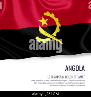 Angola Fahne. Seidige Flagge Angola winken auf einem isolierten weißen Hintergrund mit dem weißen Textbereich für Ihre Anzeige Nachricht. 3D-Rendering. Stockfoto