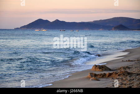 Costa Rei Strand Aussicht auf die Insel Sardinien in Italien Stockfoto