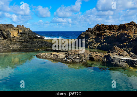 ein Blick auf die natürliche Pools von Meerwasser in Charco del Palo, Lanzarote, Kanarische Inseln, Spanien Stockfoto