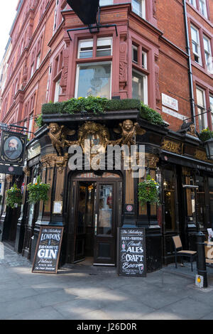 Die Salisbury Pub in Covent Garden, London, England, Vereinigtes Königreich, Europa Stockfoto