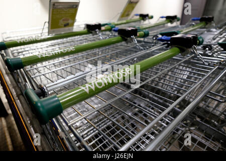 Waitrose Einkaufswagen Stockfoto