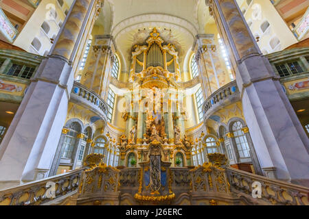 Im Inneren der Frauenkirche (Liebfrauenkirche), eine evangelisch-lutherische Kirche in Dresden, der Hauptstadt des deutschen Bundeslandes Sachsen Stockfoto