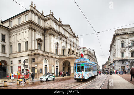 Mailand, Italien - 15. Oktober 2016: Piazza Scala und La Scala Opernhaus in Mailand Stockfoto