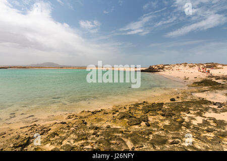 Die Isla de Lobos in Fuerteventura, Spanien mit der Playa De La Concha. Stockfoto