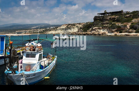 Angelboote/Fischerboote in Agios Georgios Zypern Stockfoto