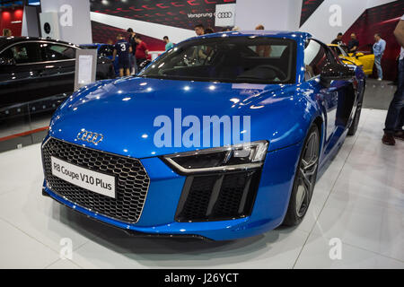 Belgrad, Serbien - 24. März 2017: Neuer Audi R8 Coupé V10 Plus präsentiert auf Belgrad 53. Internationalen Automobilausstellung - MSA (OICA). Stockfoto