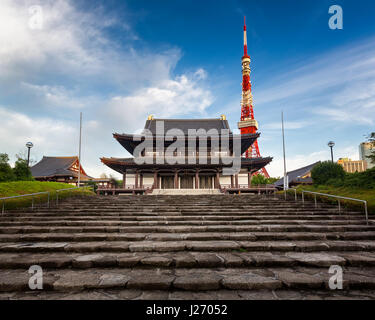 Zojo-Ji Tempel und Tokyo Tower am Morgen, Tokyo, Japan Stockfoto