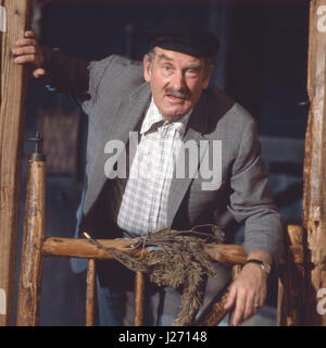 Deutscher Kabarettist, Wis und Komiker Jürgen von Manger, Deutschland 1980er Jahre. Deutscher Kabarettist, Schauspieler und Komiker Jürgen von Manger, Deutschland der 80er Jahre. Stockfoto