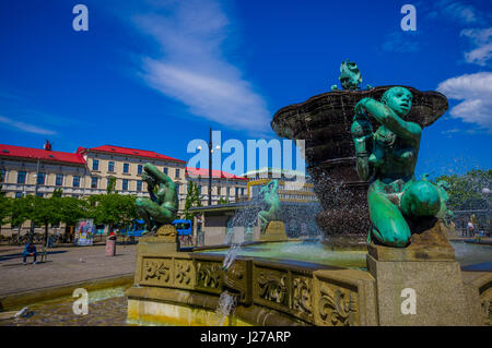 Fünf Kontinenten Zimmerbrunnen in Jarntorget Square, Göteborg, Schweden Stockfoto